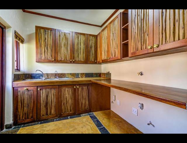 2 BEDROOM PROPERTY TO RENT IN GLEN MARAIS